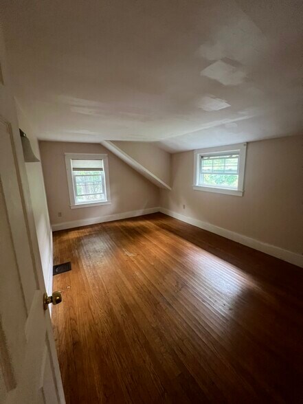 2nd bedroom facing river - 104 Main St