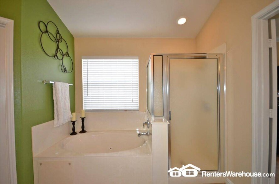 Building Photo - 155 Birdwell Ln