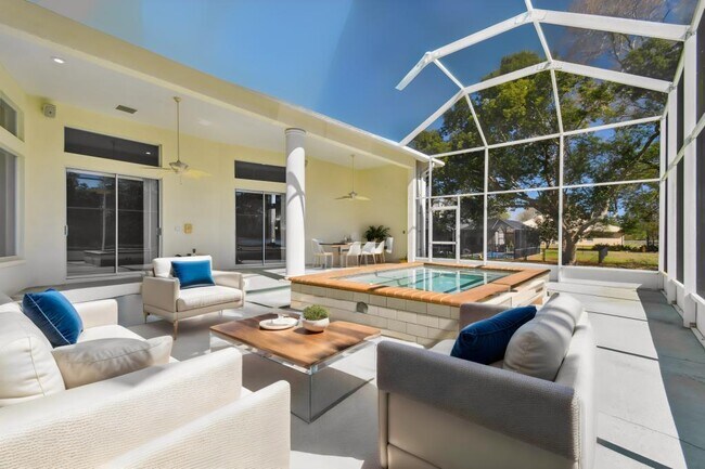 Building Photo - 6644 Country Club Rd