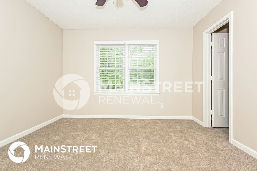 Building Photo - 295 Greenfield Cir