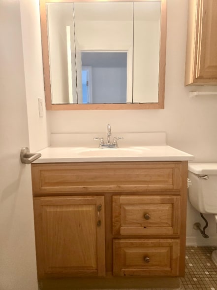 Building Photo - 315 Hometown Way