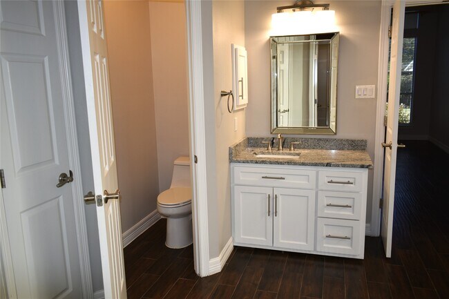 Building Photo - 5302 Fairwick Ct