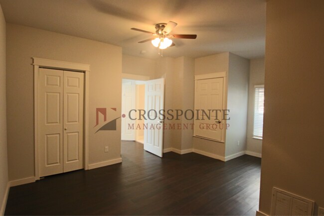 Building Photo - Available Now! 2 bedroom in Historic Charn...