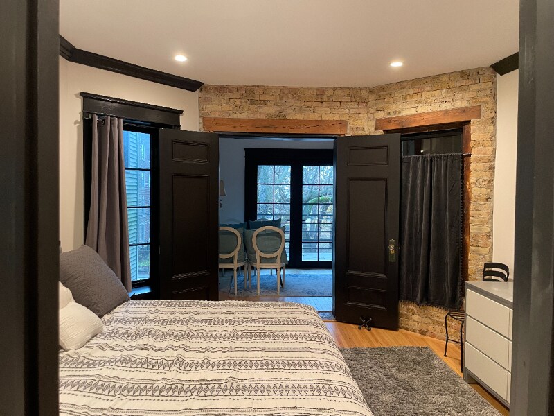 Building Photo - 1126 W Morse Ave