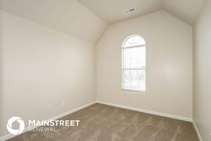 Building Photo - 10130 Cross Valley Dr