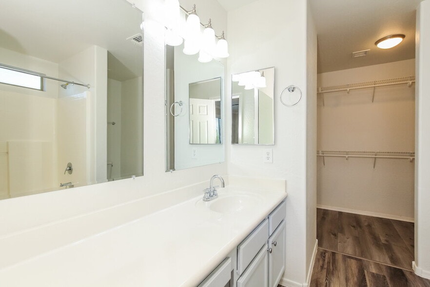 Building Photo - 11434 W Phillip Jacob Dr