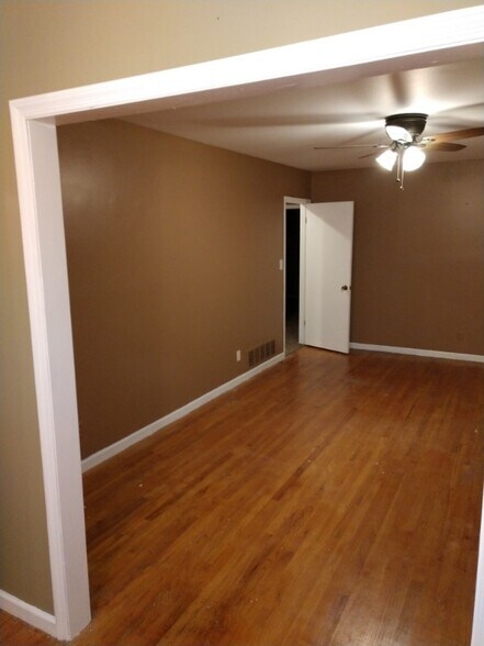 Building Photo - 168 Ruby Dr