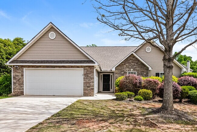 Building Photo - 3336 Bridle Brook Dr NE