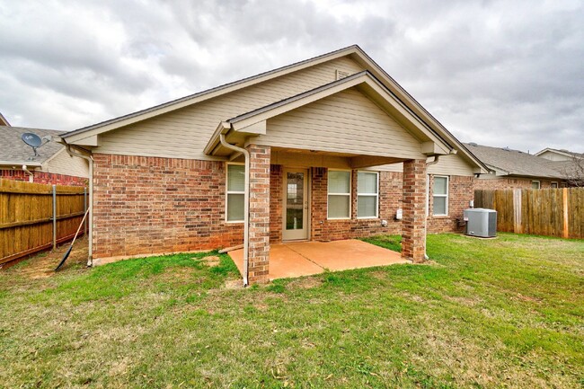 Building Photo - Deer Creek Schools