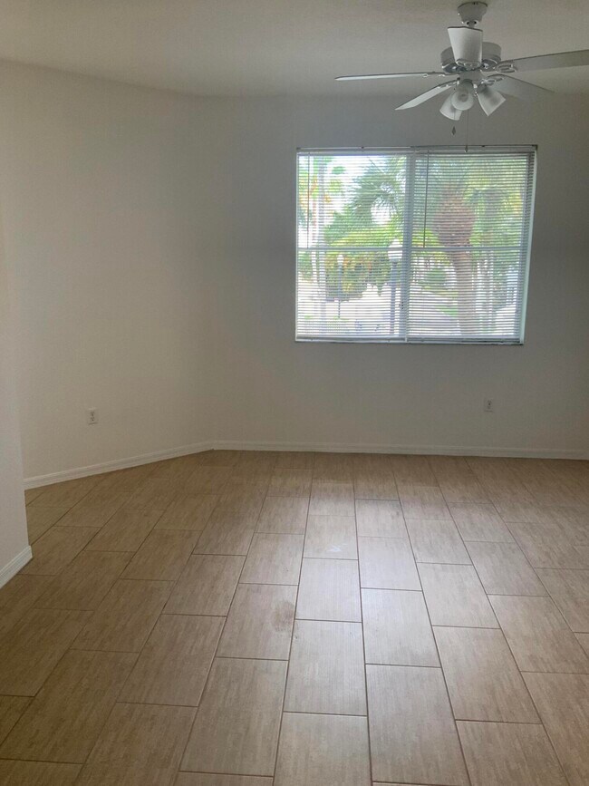 Building Photo - 11011 Legacy Ln