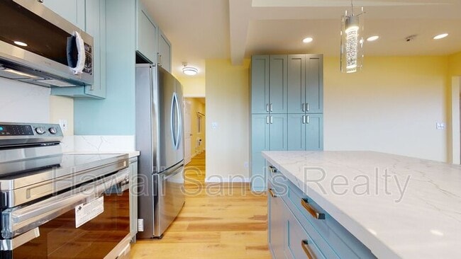 Building Photo - 1242 Mamalu St