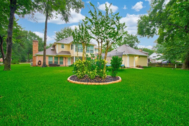 Building Photo - 746 Stone Mountain Dr