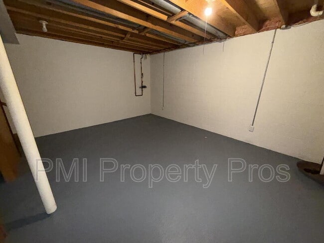 Building Photo - 8148 S 88th St