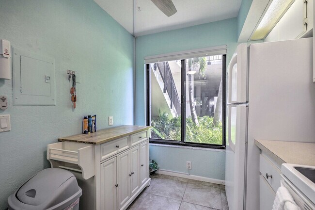 Building Photo - 6372 Palma Del Mar Blvd S