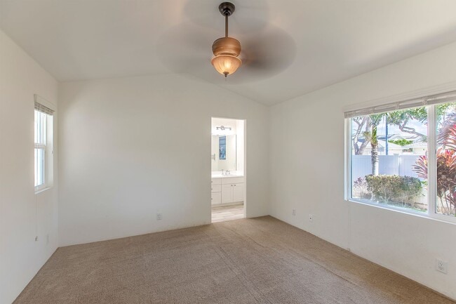 Building Photo - Stunning 4 Bedroom with 3 Bathroom Home in...