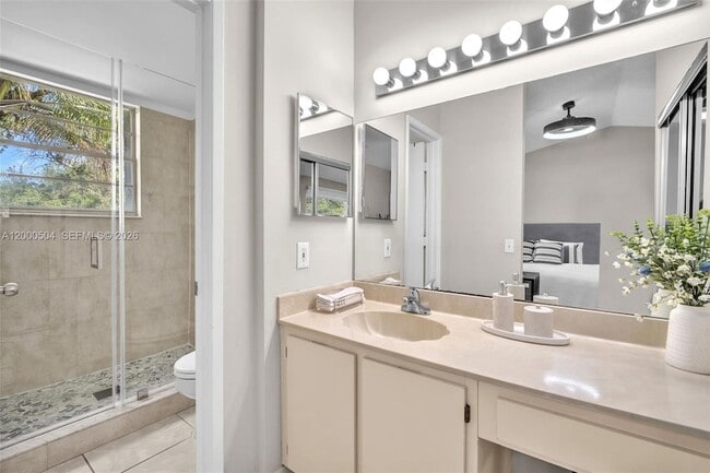 Building Photo - 15743 Woodgate Pl