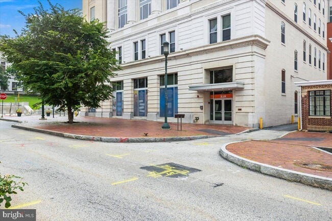 Building Photo - 231 State St