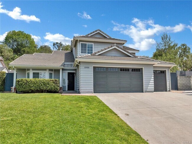 Building Photo - 10900 Meseta Dr
