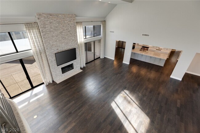 Building Photo - 13 Dovetail Cir
