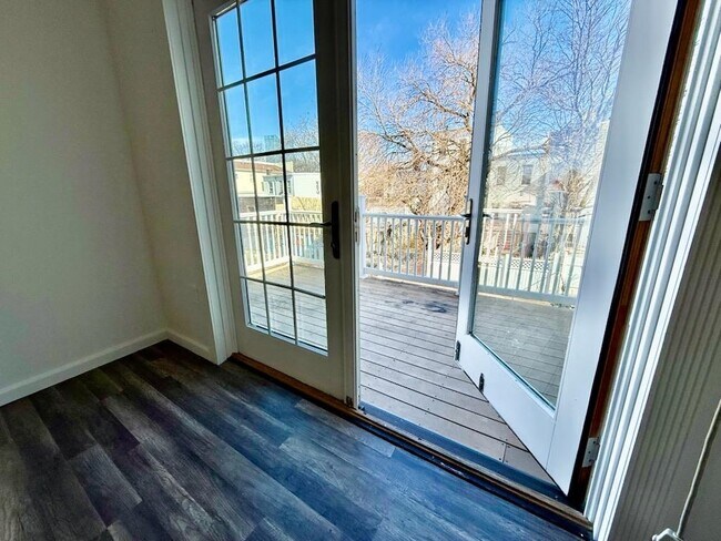 Building Photo - 204 Olean Ave