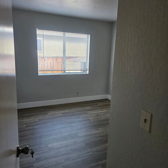 Building Photo - 2838 Saint Denis Dr