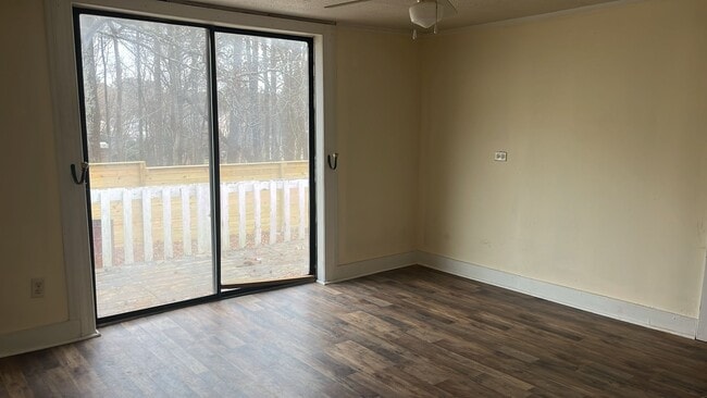 Building Photo - 312 Earnie Ln