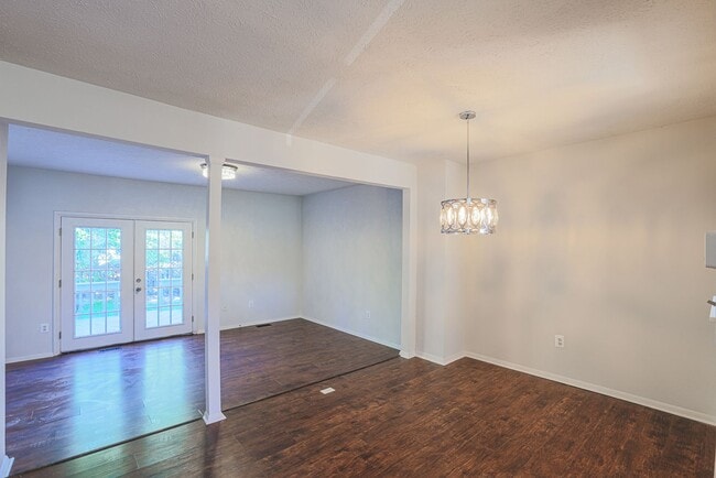 Building Photo - 17 Pocasset Ct