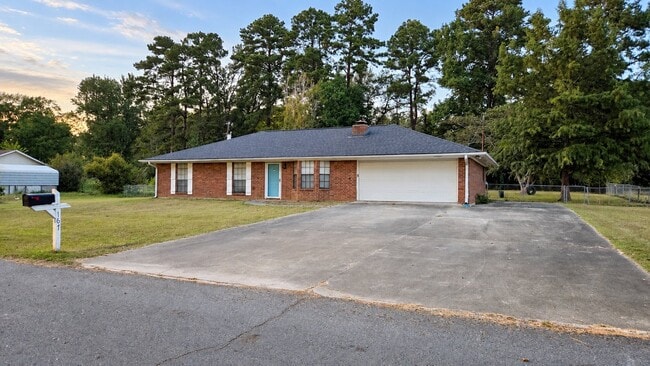 Building Photo - 167 Ramona Dr