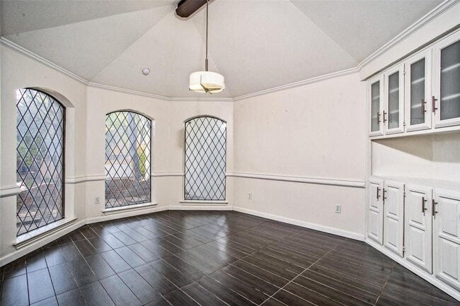 Building Photo - 9127 Valley Chapel Ln