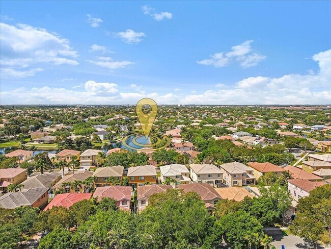 Building Photo - 2316 SW 127th Ave