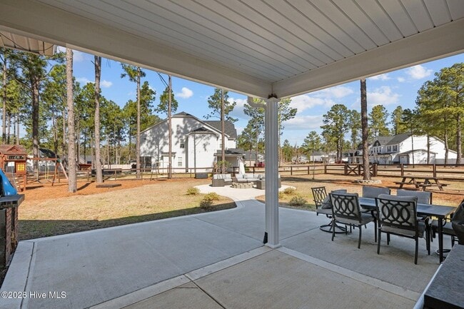 Building Photo - 217 Thistleberry Dr