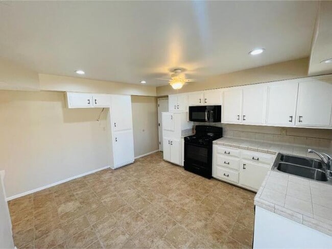 Building Photo - 678 Monterey Pl