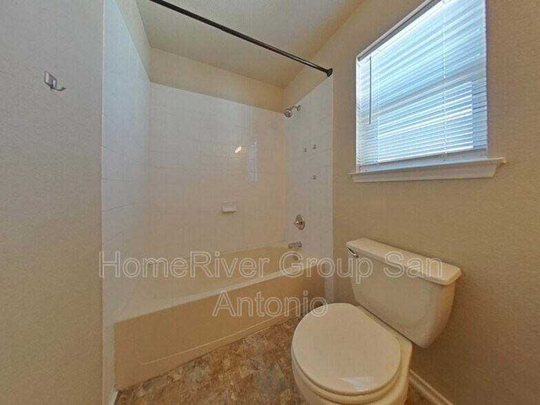 Building Photo - 51 Kenrock Ridge