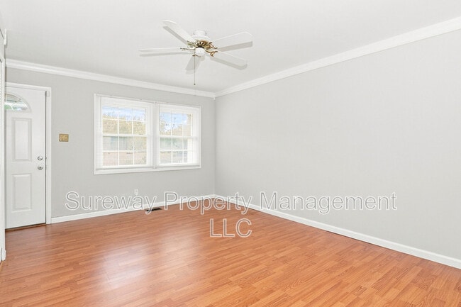Building Photo - 17 Farragut Ct