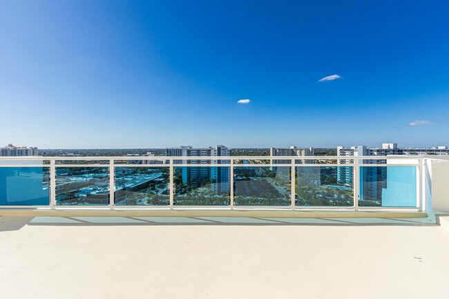 Building Photo - 3430 Galt Ocean Dr