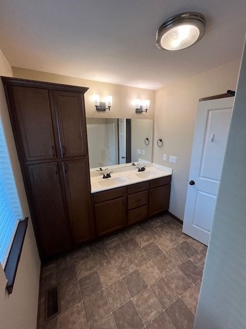 Building Photo - 20 Jaro Wy