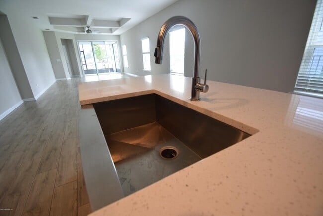 Building Photo - 78 Carbide Ct