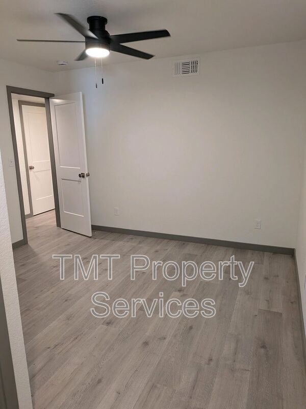 Building Photo - 7330 Stratford Pl