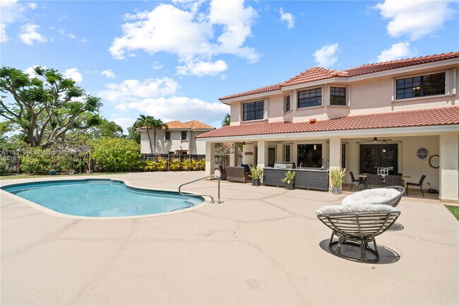 Building Photo - 4671 SW 155th Pl