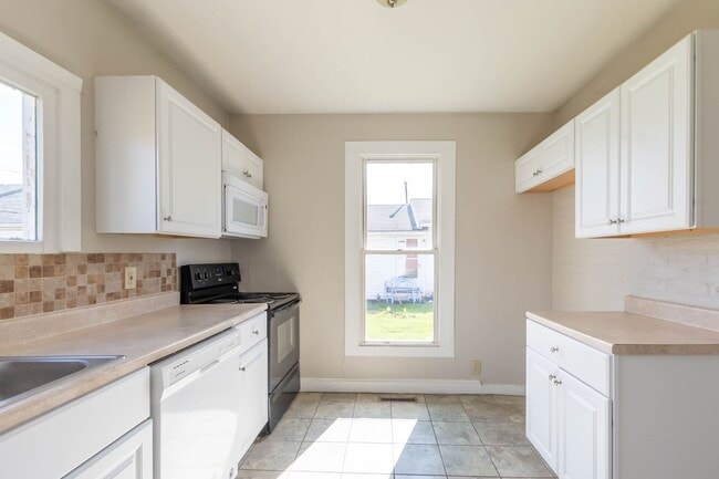 Building Photo - Cozy 3-Bedroom Home in the Heart of London, OH – Move-In Ready!