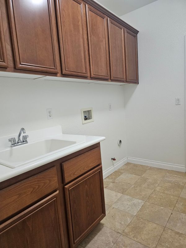 Building Photo - 17127 Carrotwood Dr