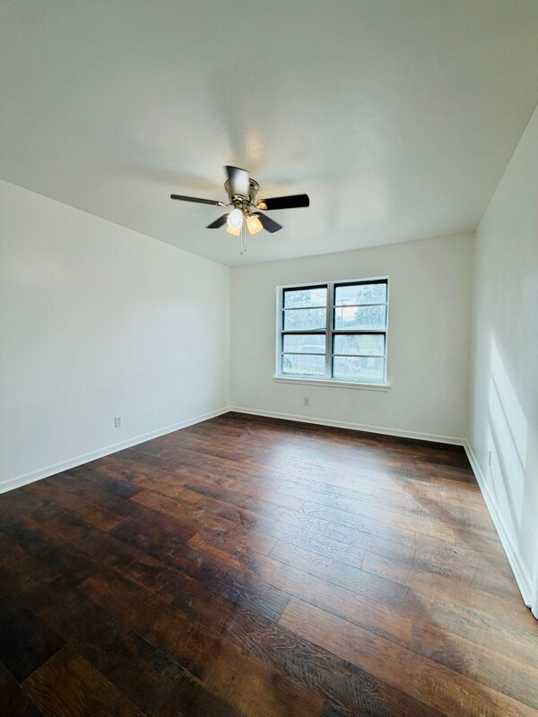 Building Photo - 403 Margo St