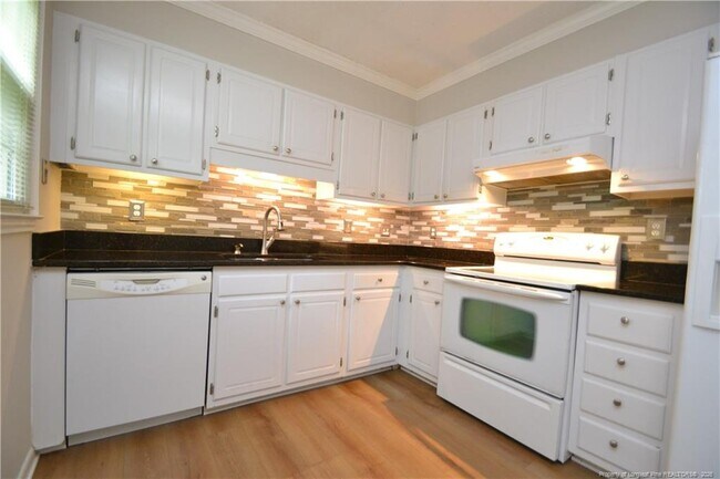 Building Photo - 3111 Morningside Dr
