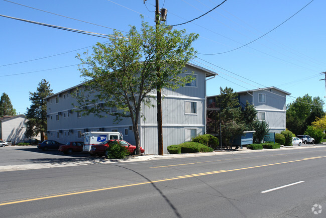 Building Photo - Deer Park Apartments