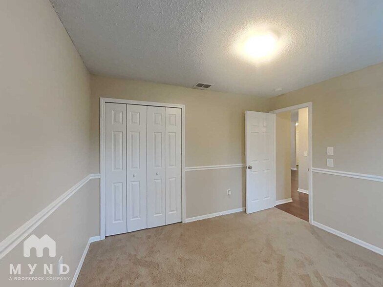 Building Photo - 3291 Rocky Ave