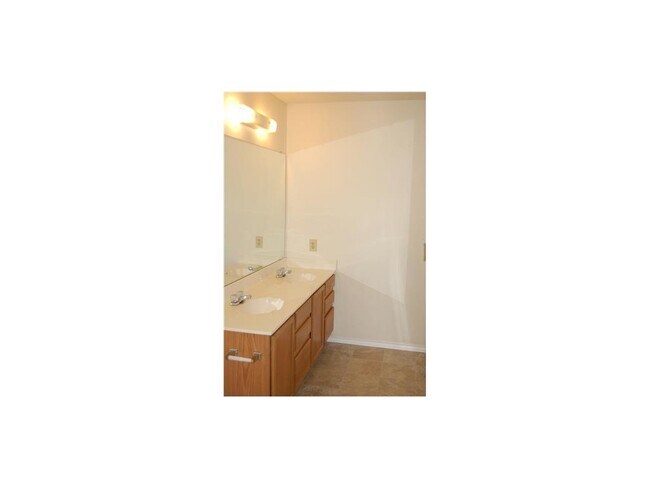 Building Photo - 1403 Bullhill Cove