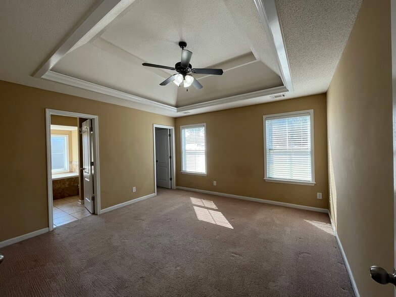 Building Photo - 209 Courthouse Ln