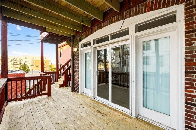 Building Photo - Michelle McKay