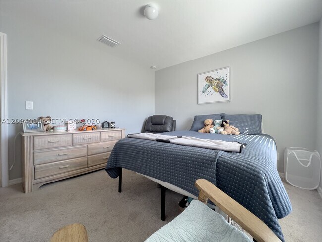 Building Photo - 2507 NW 8th Pl