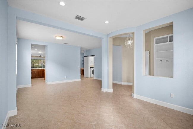 Building Photo - 12129 Country Day Cir